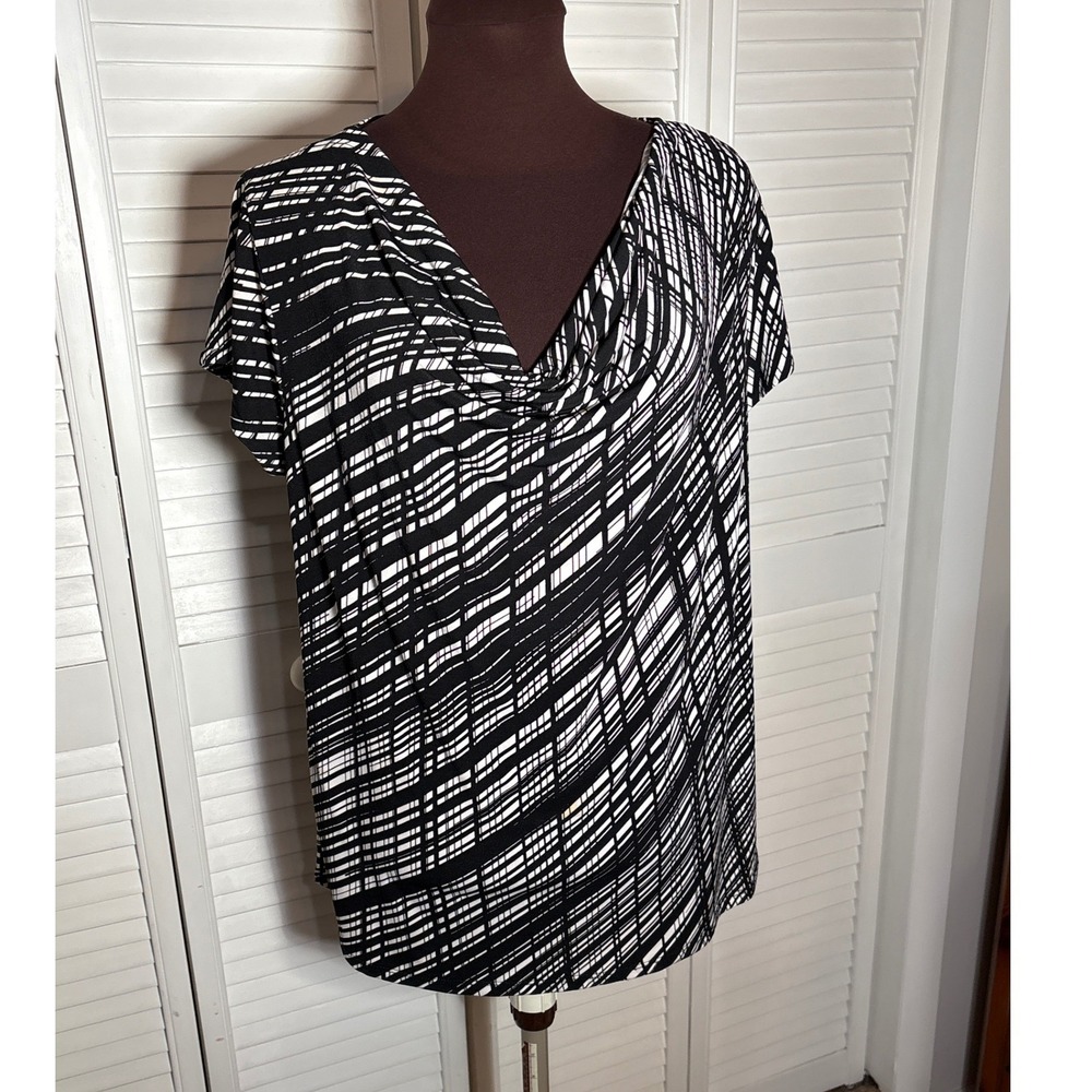 Black White Geometric Abstract Cowl Neck Short Sleeve Knit Top Plus Size